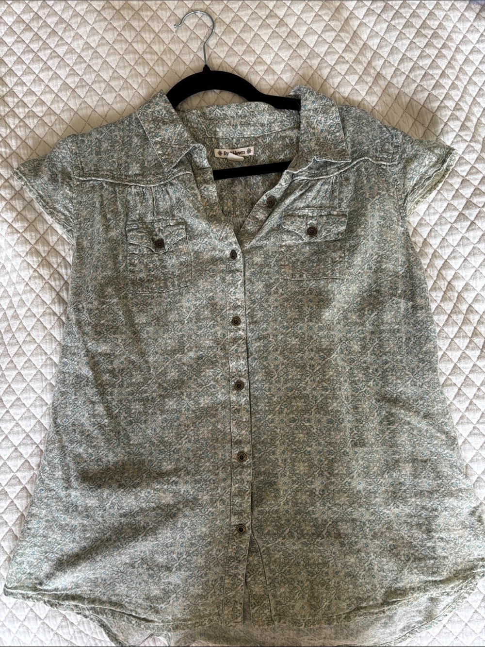 Rufflewn Light Green Printed Button-Up Shirt